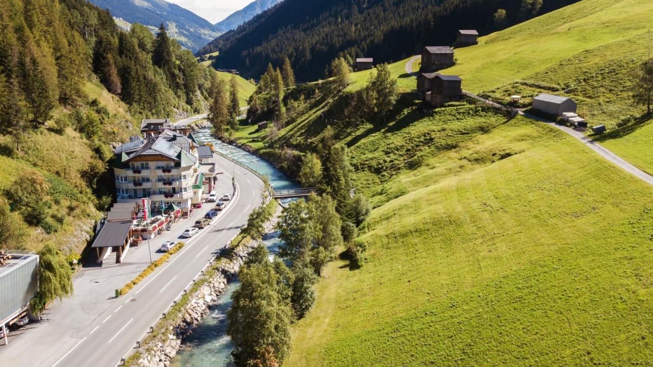 Hotel Hoellroah カップル エクステリア 写真
