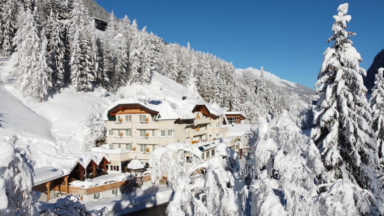 Hotel Hoellroah カップル エクステリア 写真