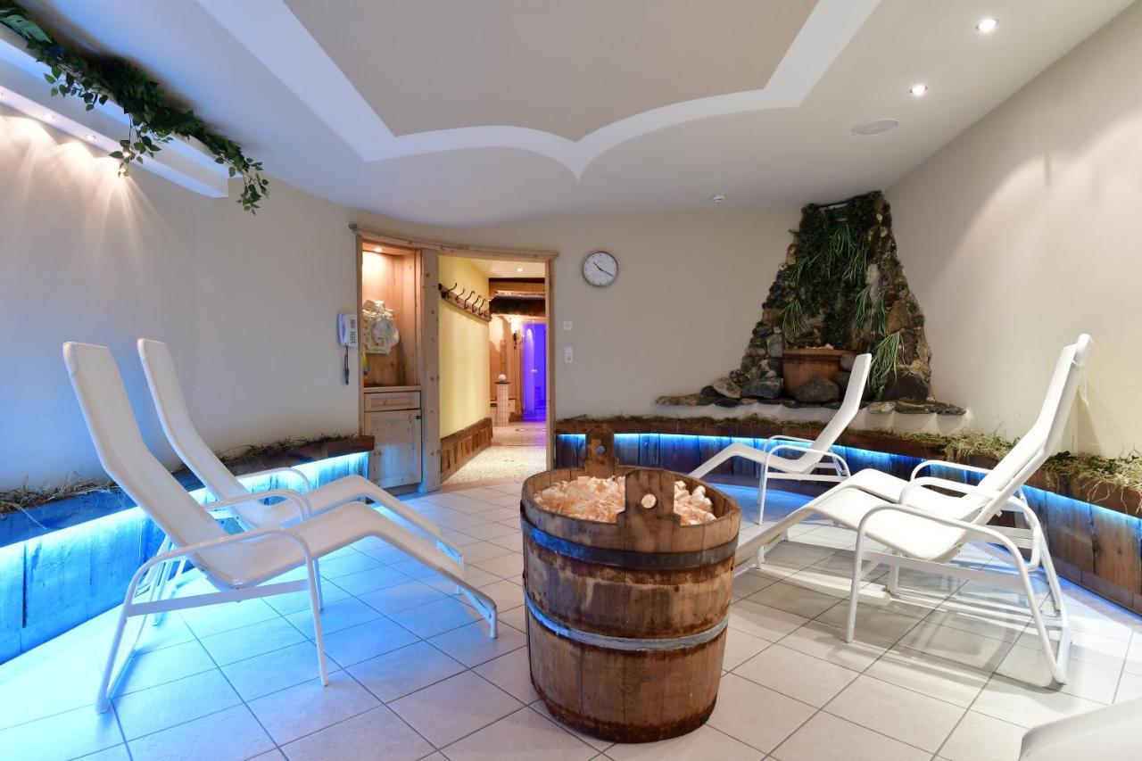 Hotel Hoellroah カップル エクステリア 写真