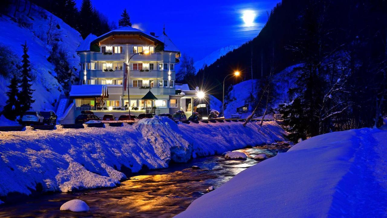Hotel Hoellroah カップル エクステリア 写真