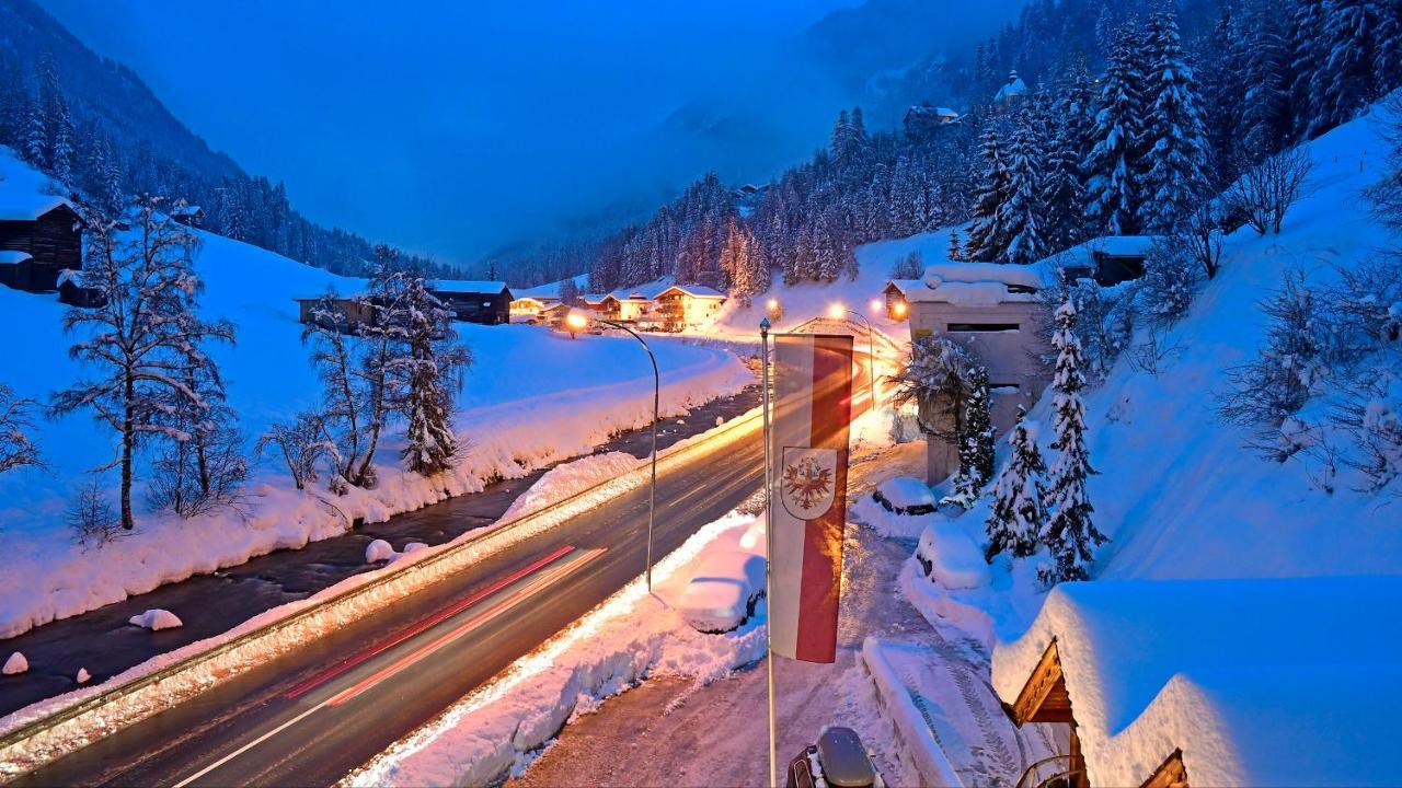 Hotel Hoellroah カップル エクステリア 写真