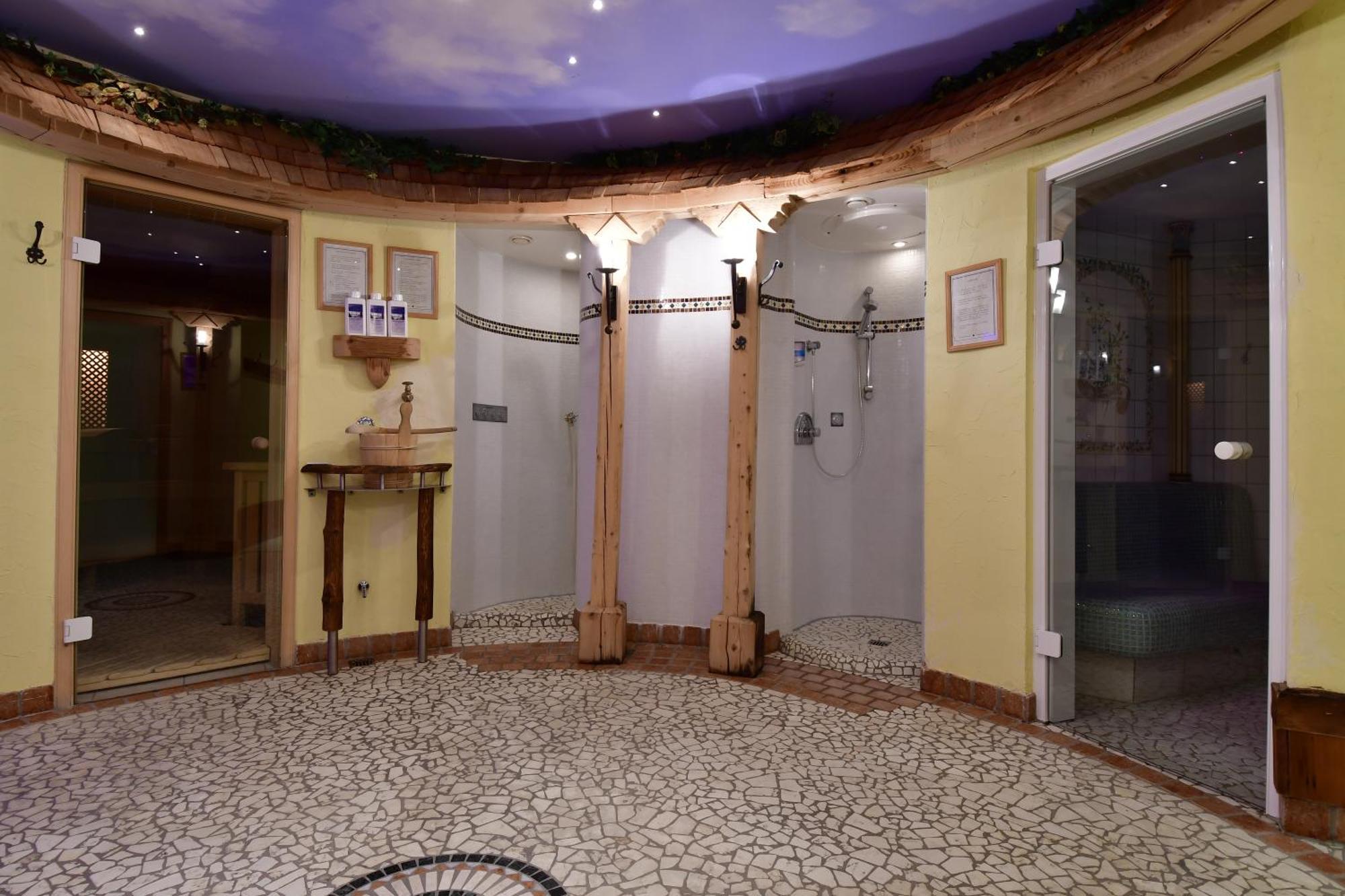 Hotel Hoellroah カップル エクステリア 写真