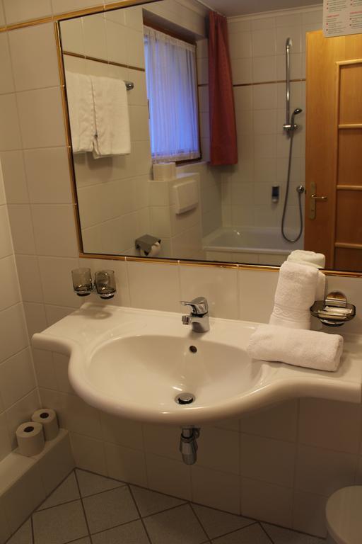 Hotel Hoellroah カップル エクステリア 写真