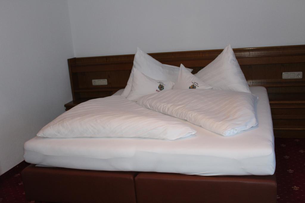 Hotel Hoellroah カップル エクステリア 写真